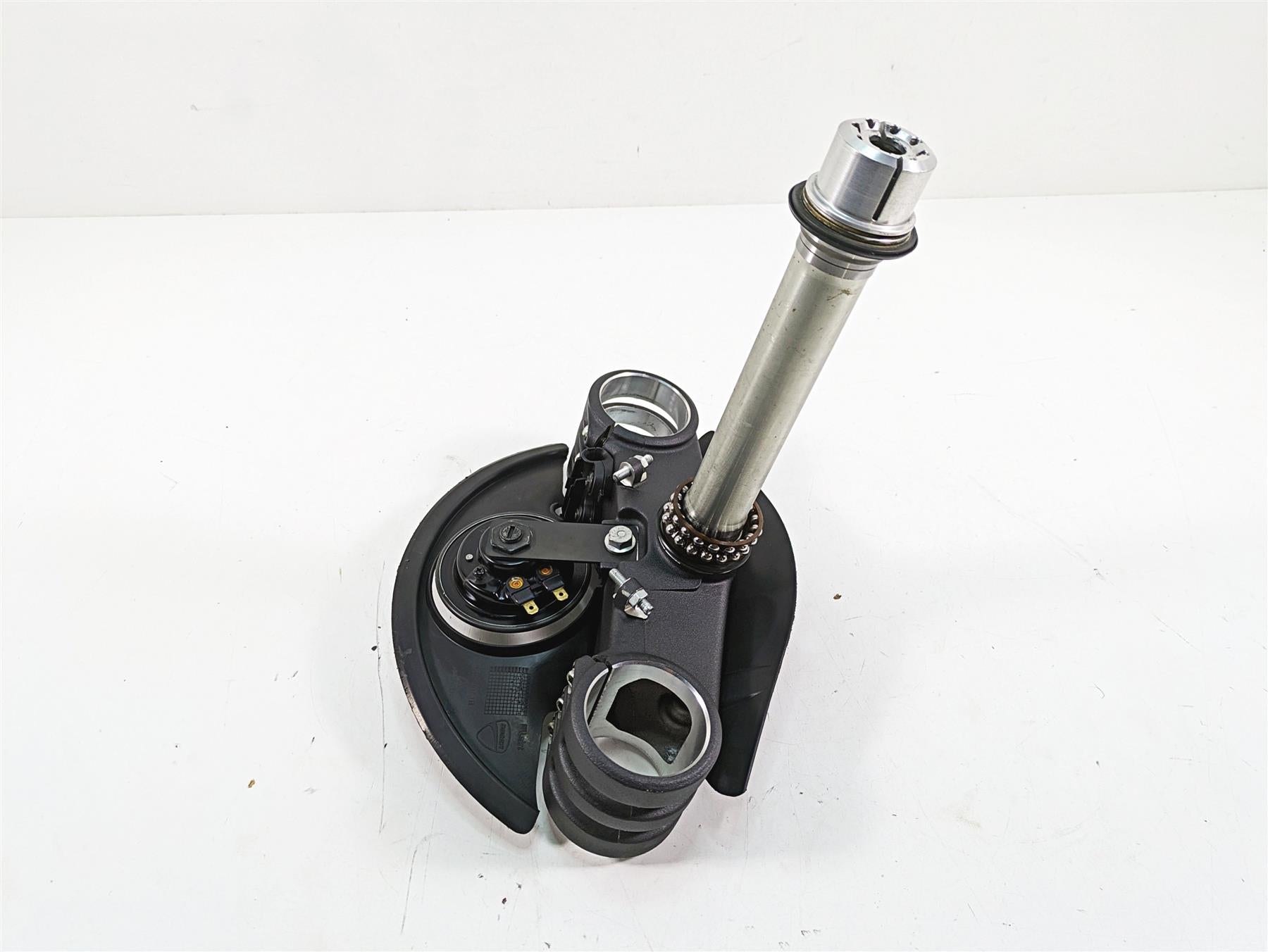 2016 Ducati Panigale 1299 S Lower Triple Tree 58mm Clamp Ohlins 34220681AA {{ shop.shopifyCountryName }} - Mototech271
