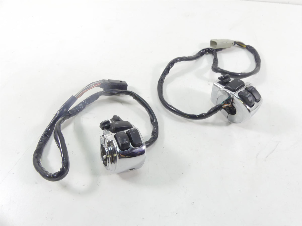 2010 Harley Touring FLHX Street Glide Left Right Chrome Control Switch 71682-06 {{ shop.shopifyCountryName }} - Mototech271