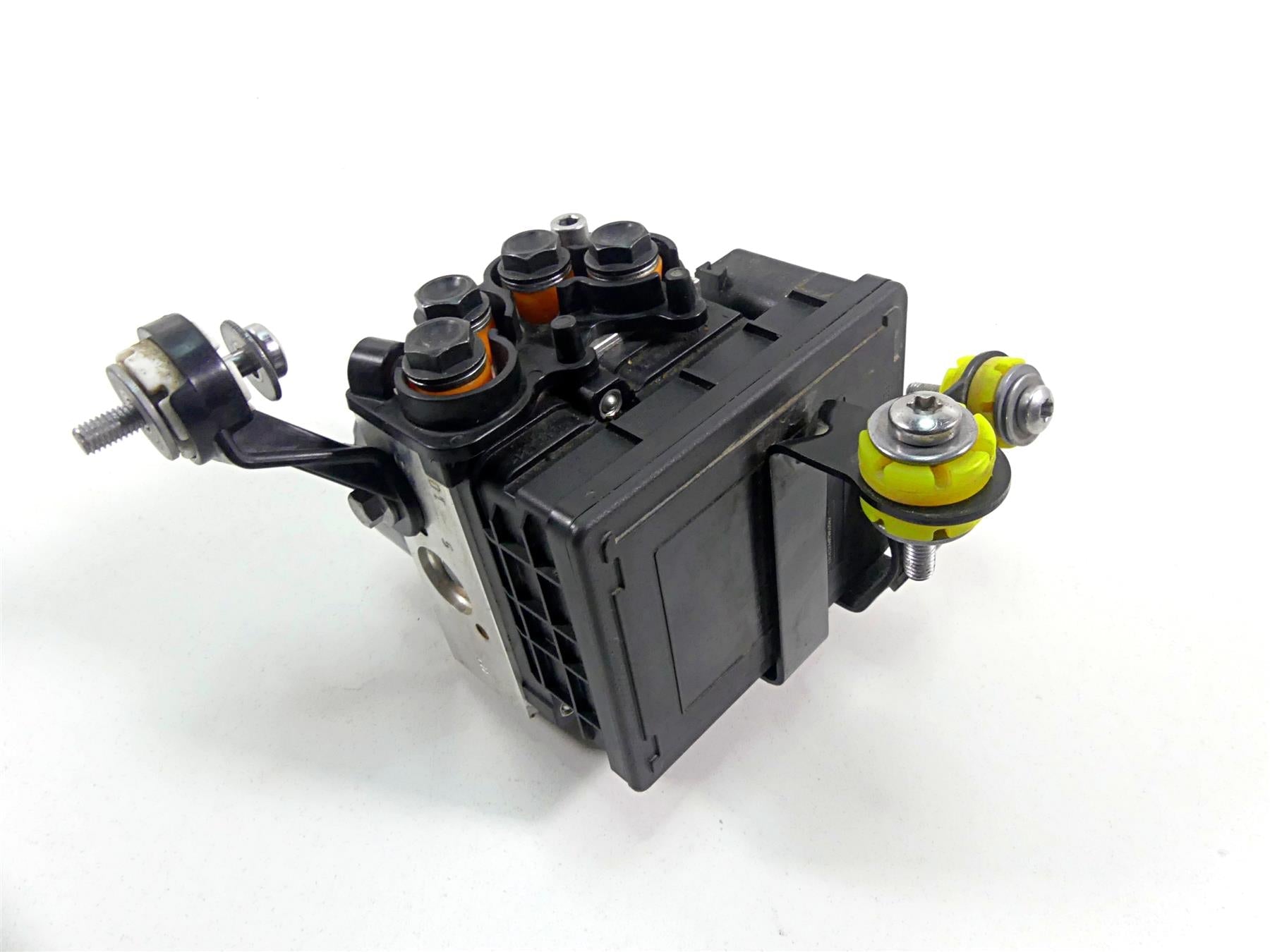 2022 Triumph Speed Triple 1200 RS Abs Brake Pump Module Unit T2025191 2022139 {{ shop.shopifyCountryName }} - Mototech271