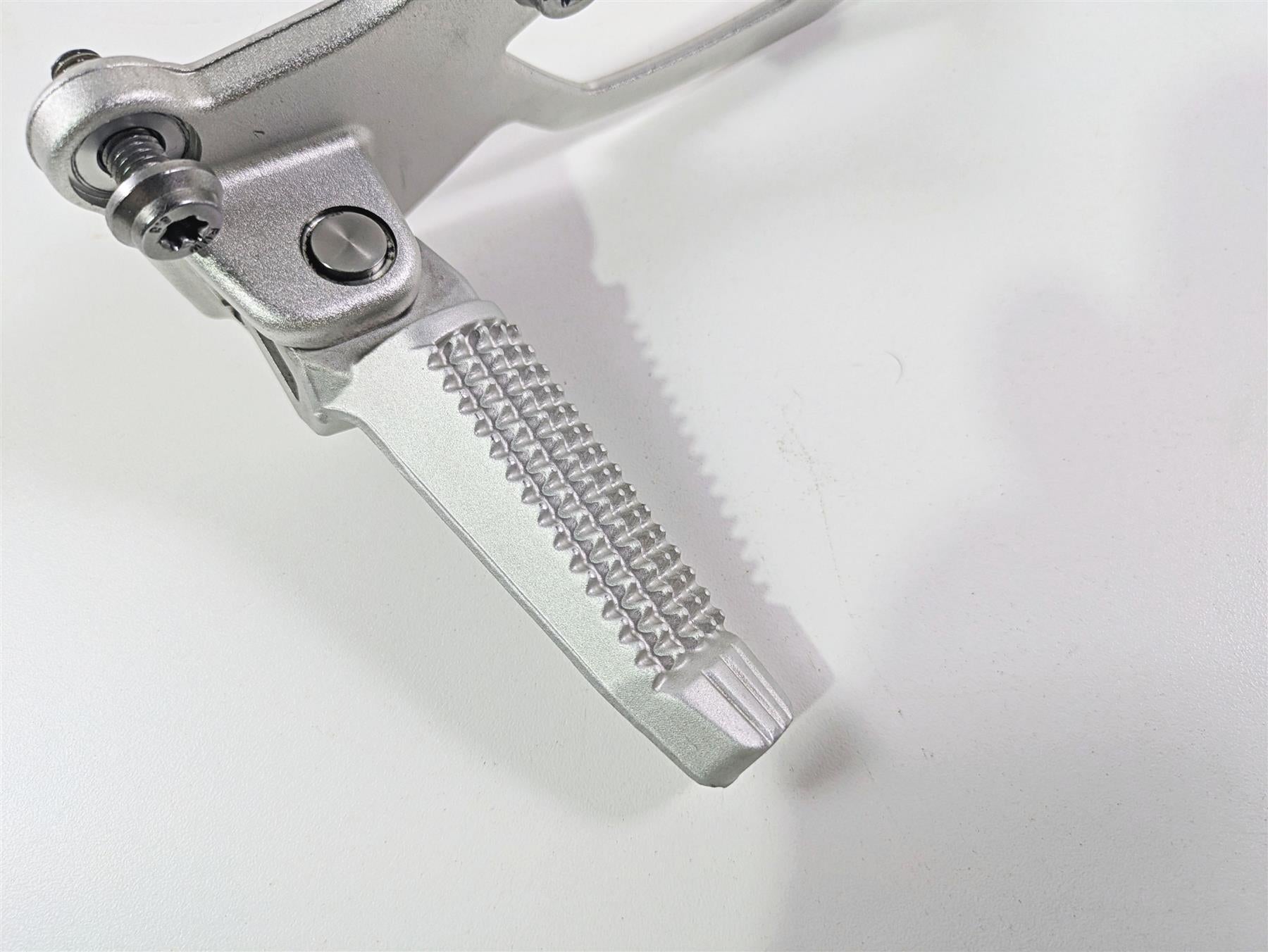 2022 BMW RnineT Pure K22 Left Footpeg Foot Peg Rest 46719457881 {{ shop.shopifyCountryName }} - Mototech271