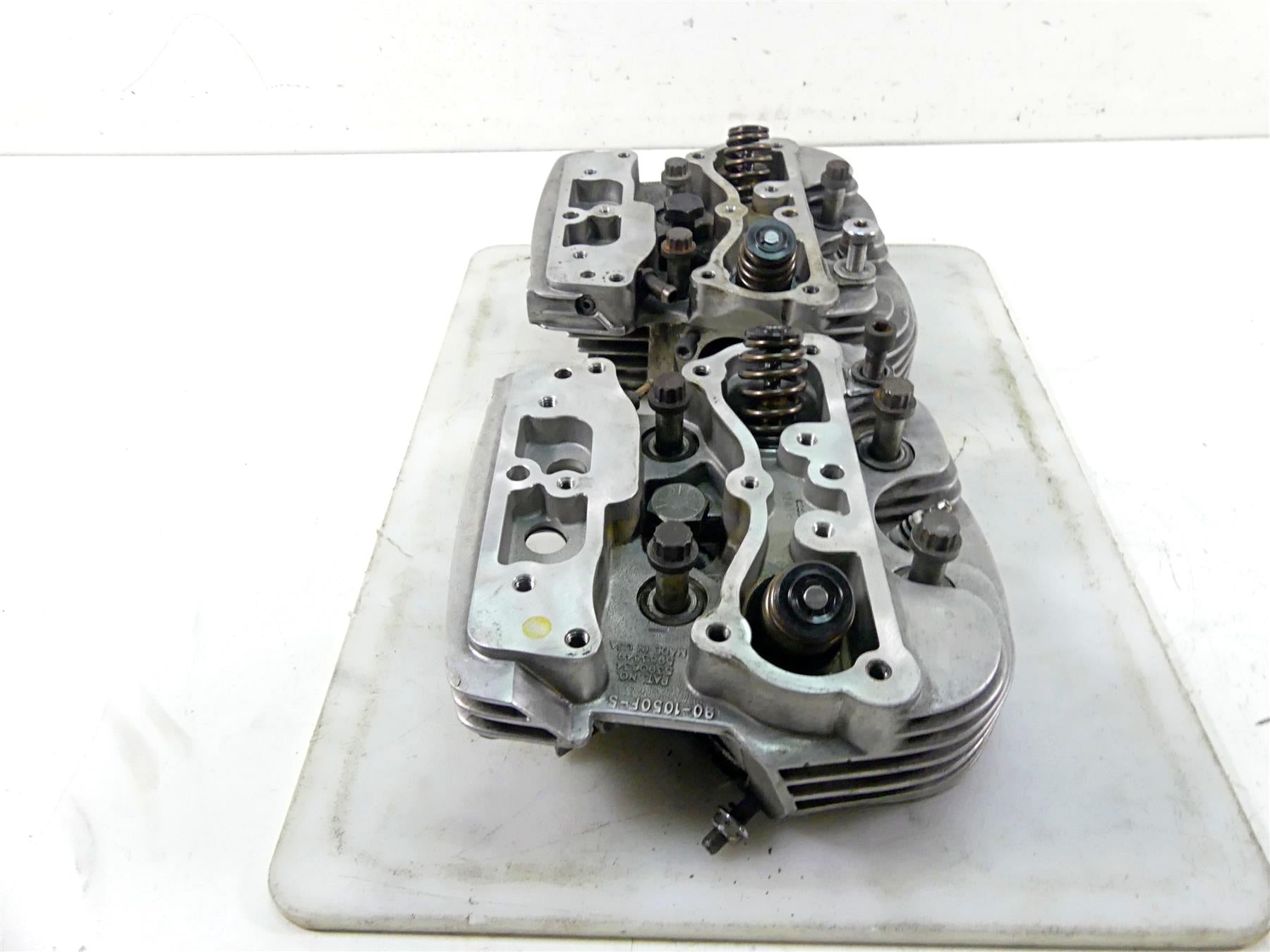 S&S Cycle Super Stock Cylinderhead Cylinder Head Set 90-1050F-S 90-1050R-S {{ shop.shopifyCountryName }} - Mototech271