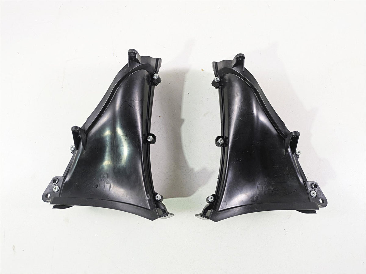 2021 Harley Touring FLTRX Road Glide Front Air Inlet Duct Set 29200136 29200138 {{ shop.shopifyCountryName }} - Mototech271