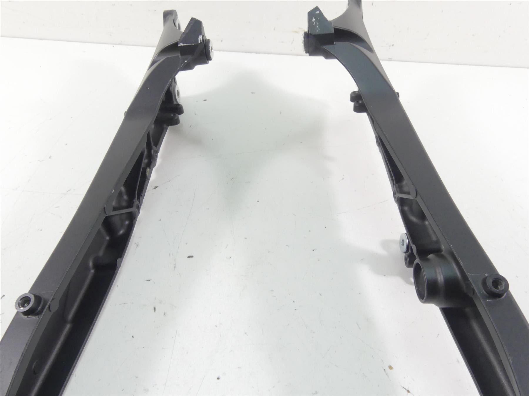 2021 Honda CBR600RR Straight Rear Subframe Sub Frame 50200-MJC-L11 {{ shop.shopifyCountryName }} - Mototech271