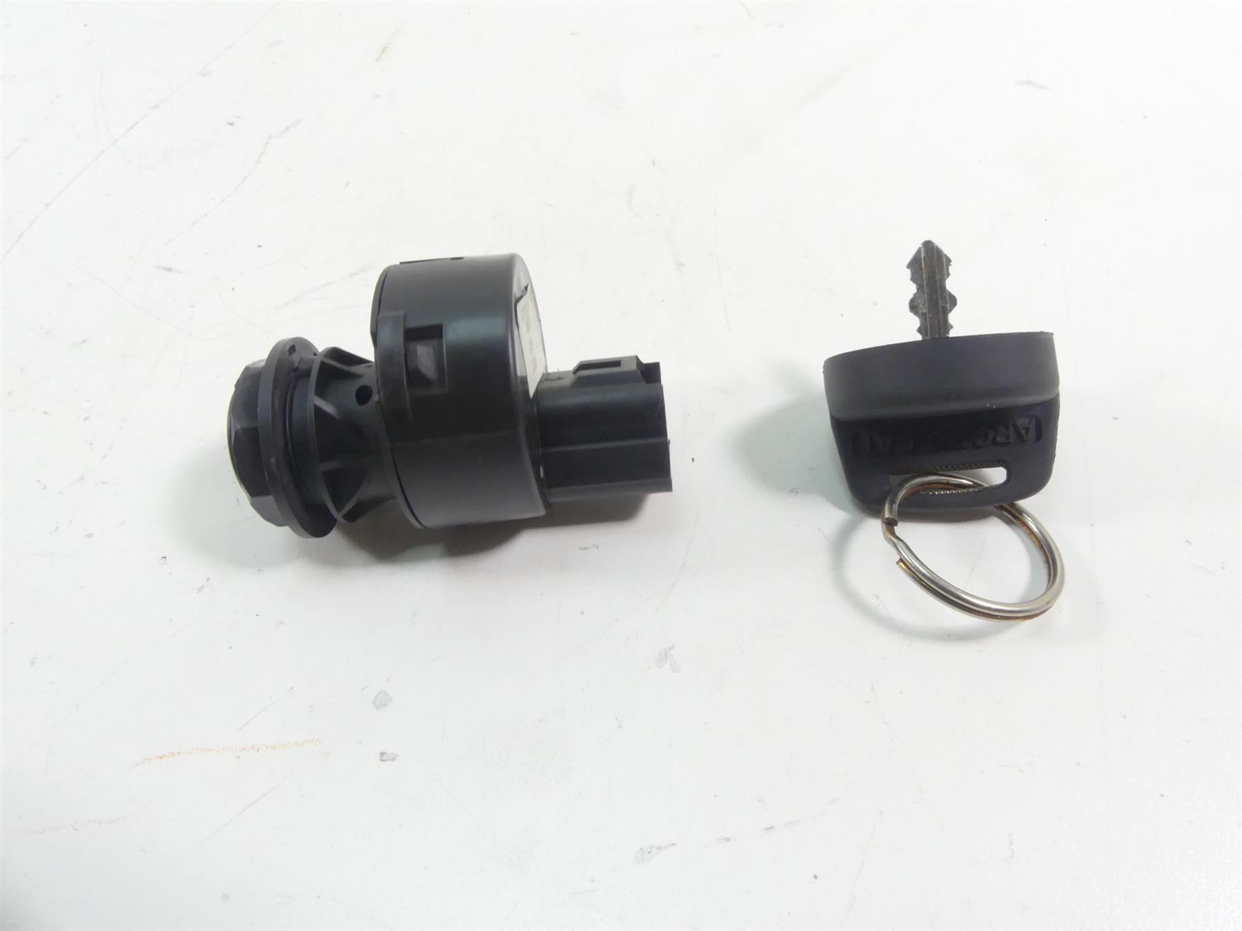 2017 Arctic Mountain Cat M8000 153 Ignition Switch & Key 0609-910 90202 {{ shop.shopifyCountryName }} - Mototech271