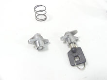 Load image into Gallery viewer, 2006 Harley Touring FLHTCUI Electra Glide Ignition Knob Key Lock Set 71532-03
