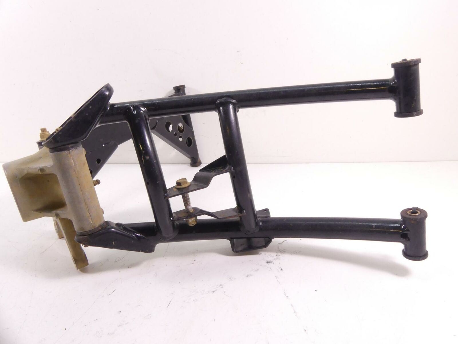2016 Polaris Sportsman 850SP Right Rear Knee Control Arm Hub Spindle 1019411-067 {{ shop.shopifyCountryName }} - Mototech271