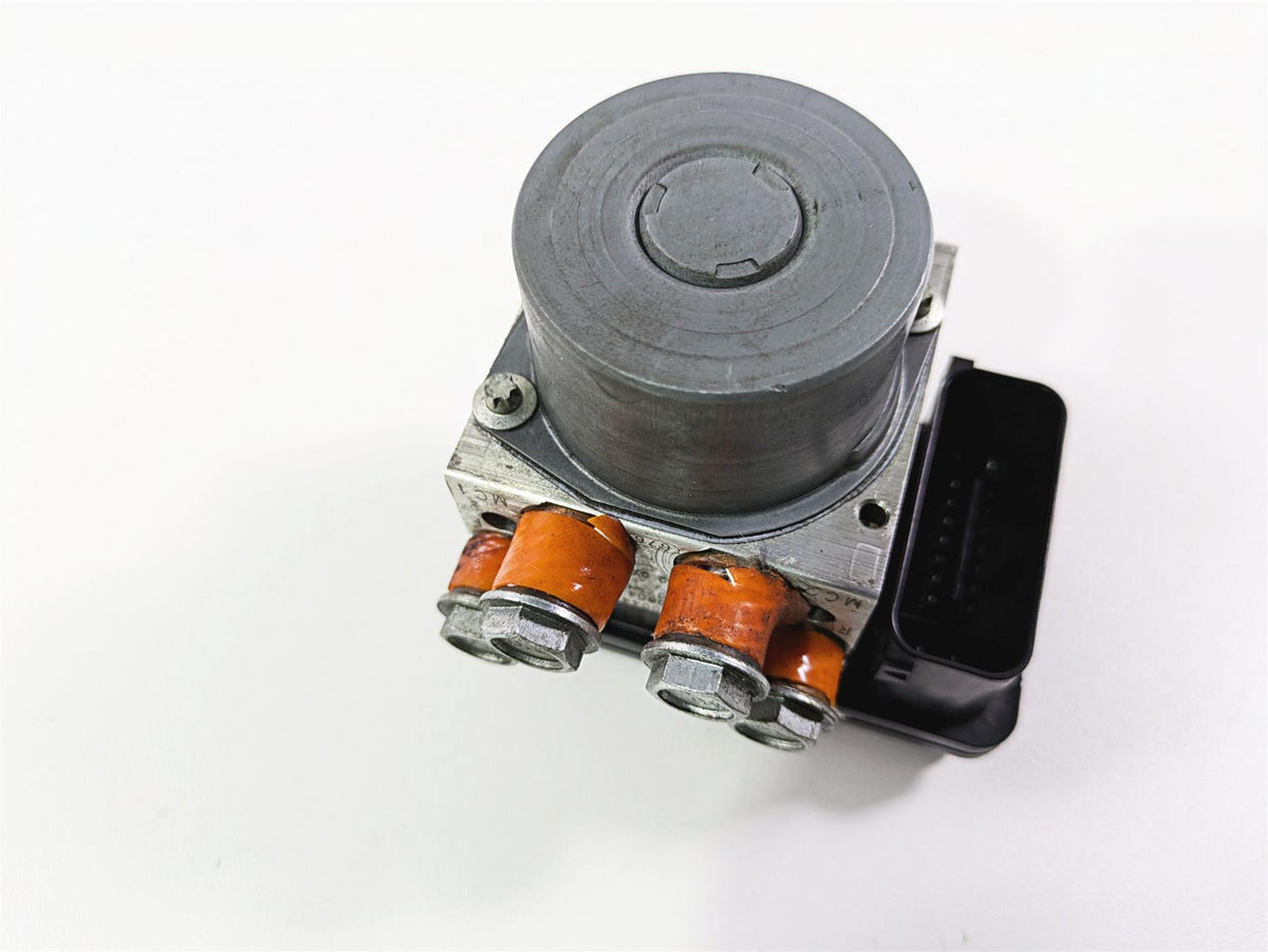 2019 Harley Softail FXDR 114 Abs Brake Pump Unit Module 41100043C {{ shop.shopifyCountryName }} - Mototech271