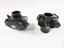 Load image into Gallery viewer, 2022 BMW RnineT Pure K22 Dellorto Throttle Bodies Set 13549457019 13549457020
