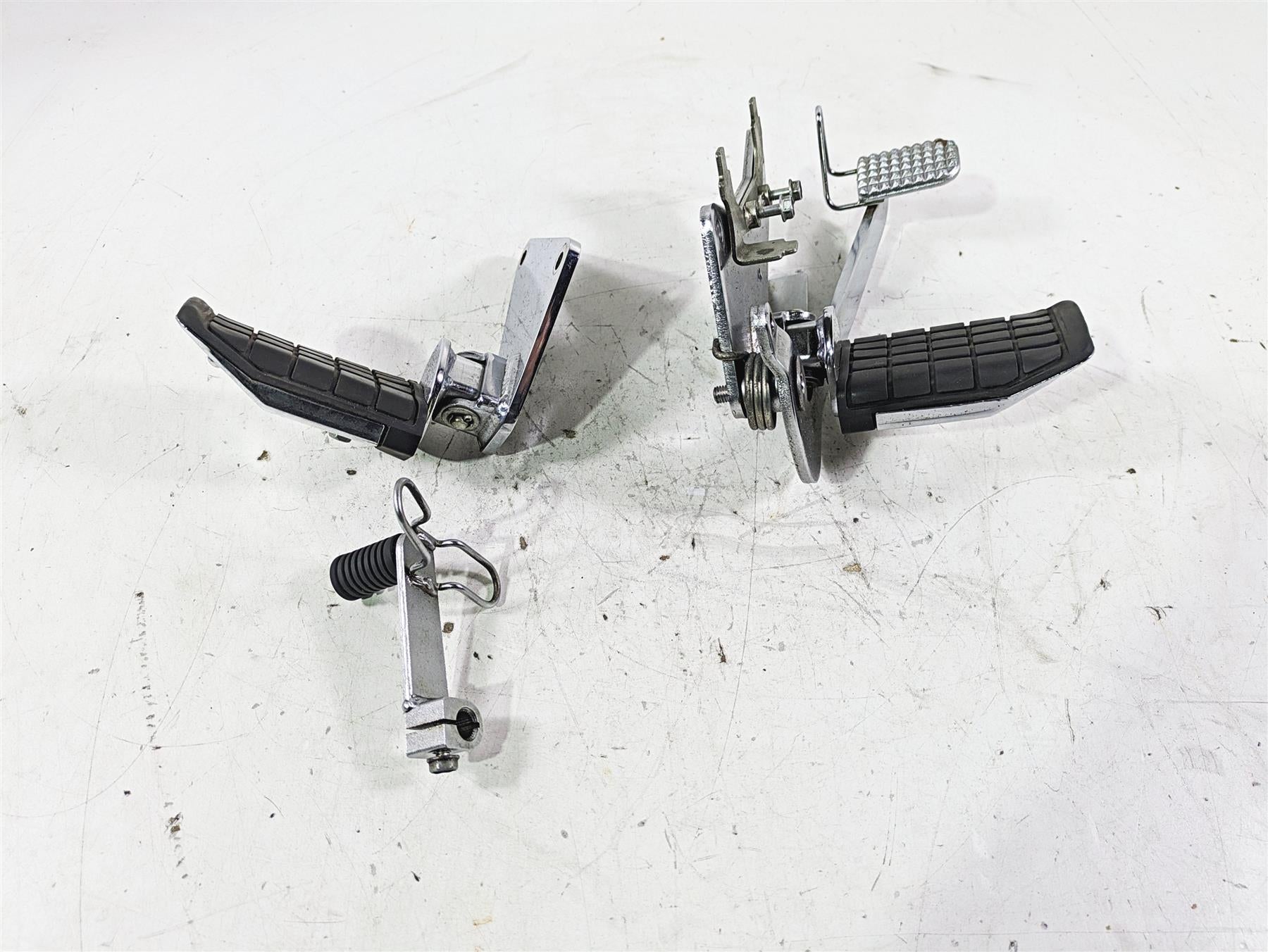 1998 Honda GL1500 Valkyrie Tour Front Footpeg Brake Shifter Set 50625-MZ0-000 | Mototech271