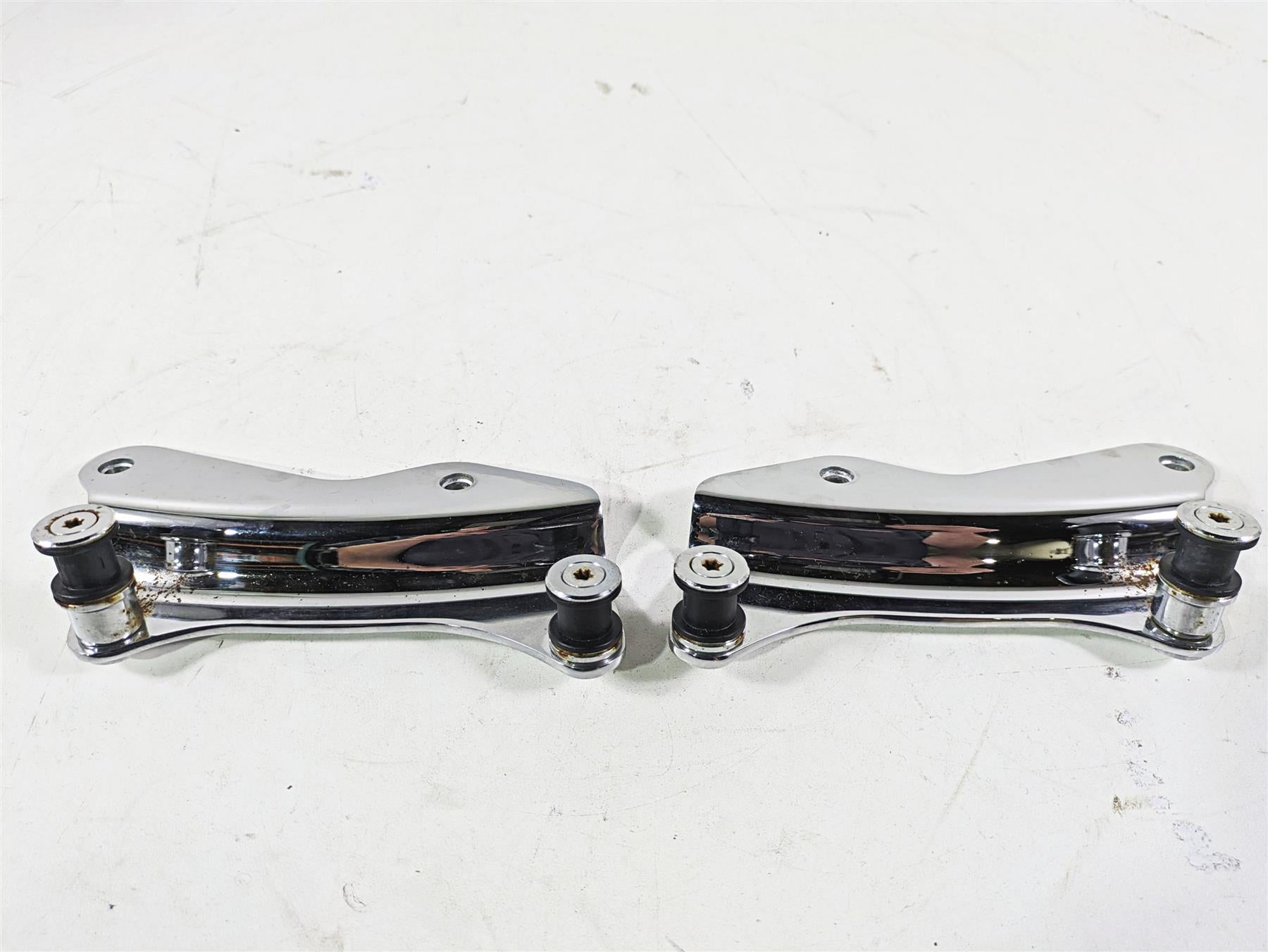 2020 Harley Touring FLHT Electra Glide 4 Point Tour Pak Docking Set 52300353 {{ shop.shopifyCountryName }} - Mototech271