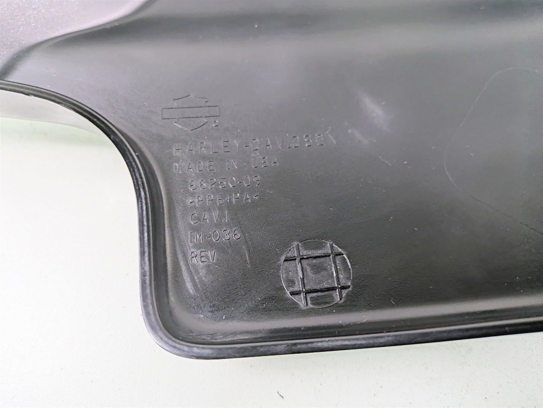 2009 Harley Touring FLHX Street Glide Side Cover Fairing Set 66048-09A 66250-09 {{ shop.shopifyCountryName }} - Mototech271