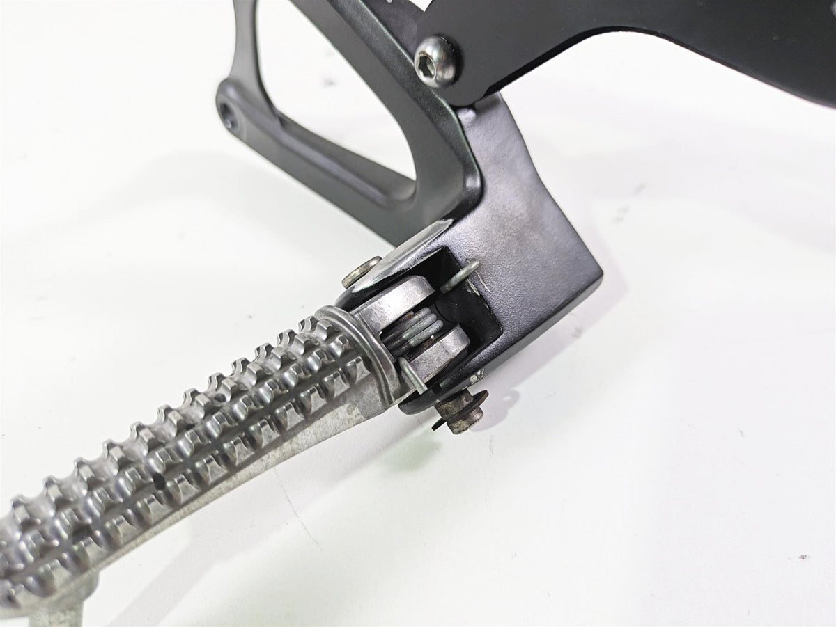 2014 Yamaha YZFR1 R1 RN22 Front Left Footpeg Foot Peg 14B-27442-10-00 {{ shop.shopifyCountryName }} - Mototech271