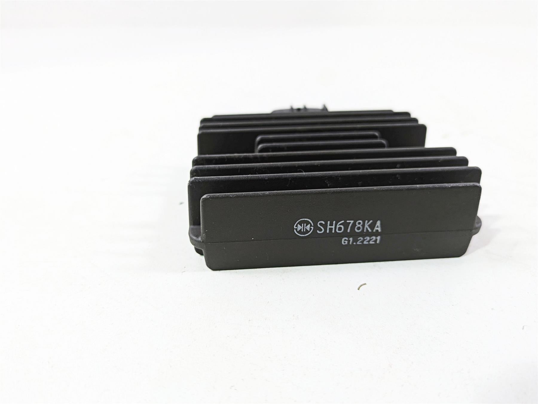 2012 Mv Agusta F4 RR Rectifier Voltage Regulator SH678KA 8000B3206 {{ shop.shopifyCountryName }} - Mototech271