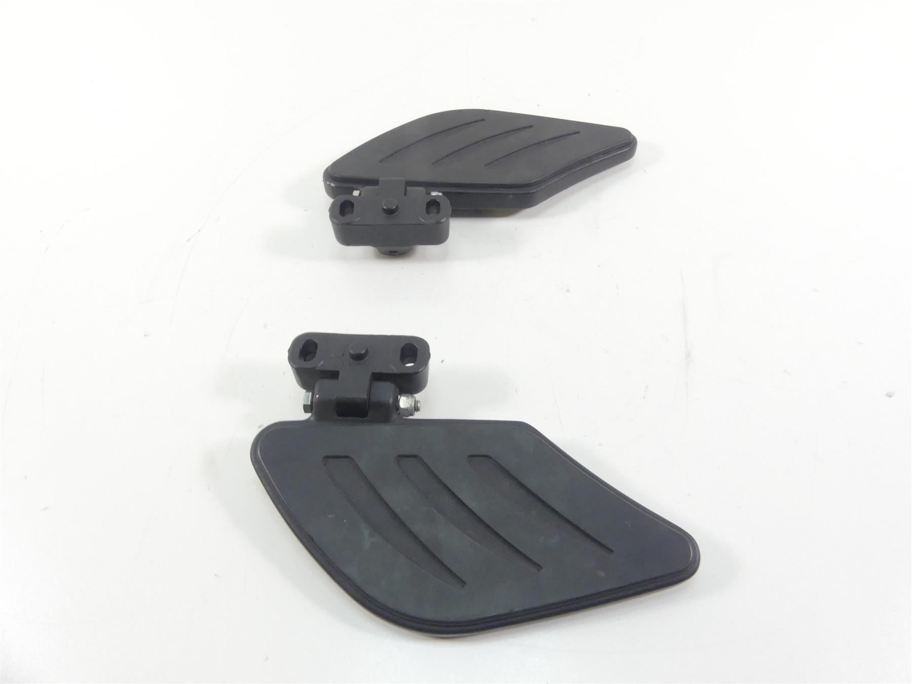 2015 Victory Cross Country Tour Rear Passenger Floorboard Set 5137338 5137339 {{ shop.shopifyCountryName }} - Mototech271