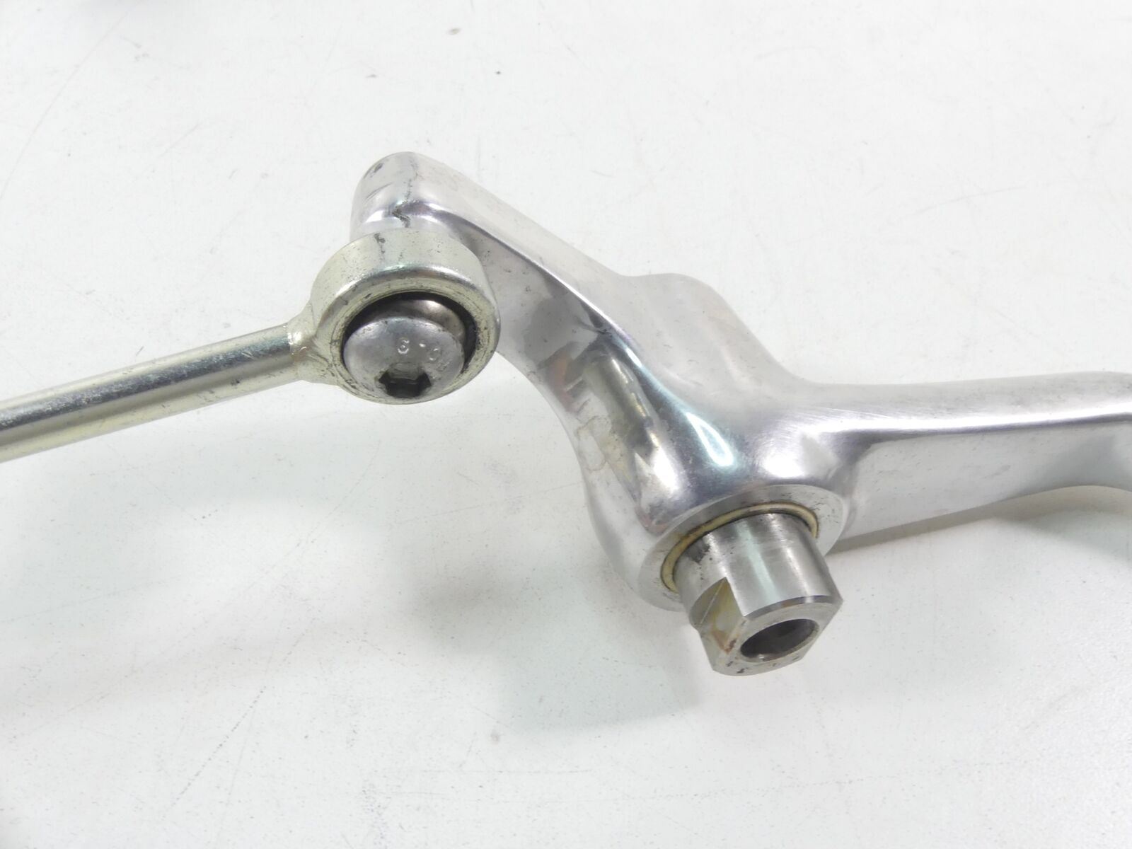 2015 Harley VRSCF Muscle V-Rod Left Front Footboard Peg & Shifter - Read 33135-0 {{ shop.shopifyCountryName }} - Mototech271