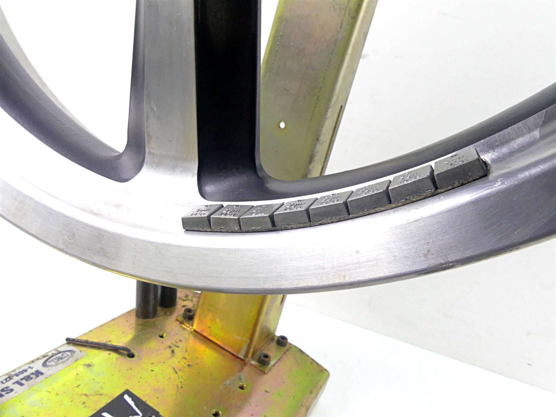 2015 Harley VRSCF Muscle V-Rod Straight Front Wheel Rim 19x3 41670-09 {{ shop.shopifyCountryName }} - Mototech271