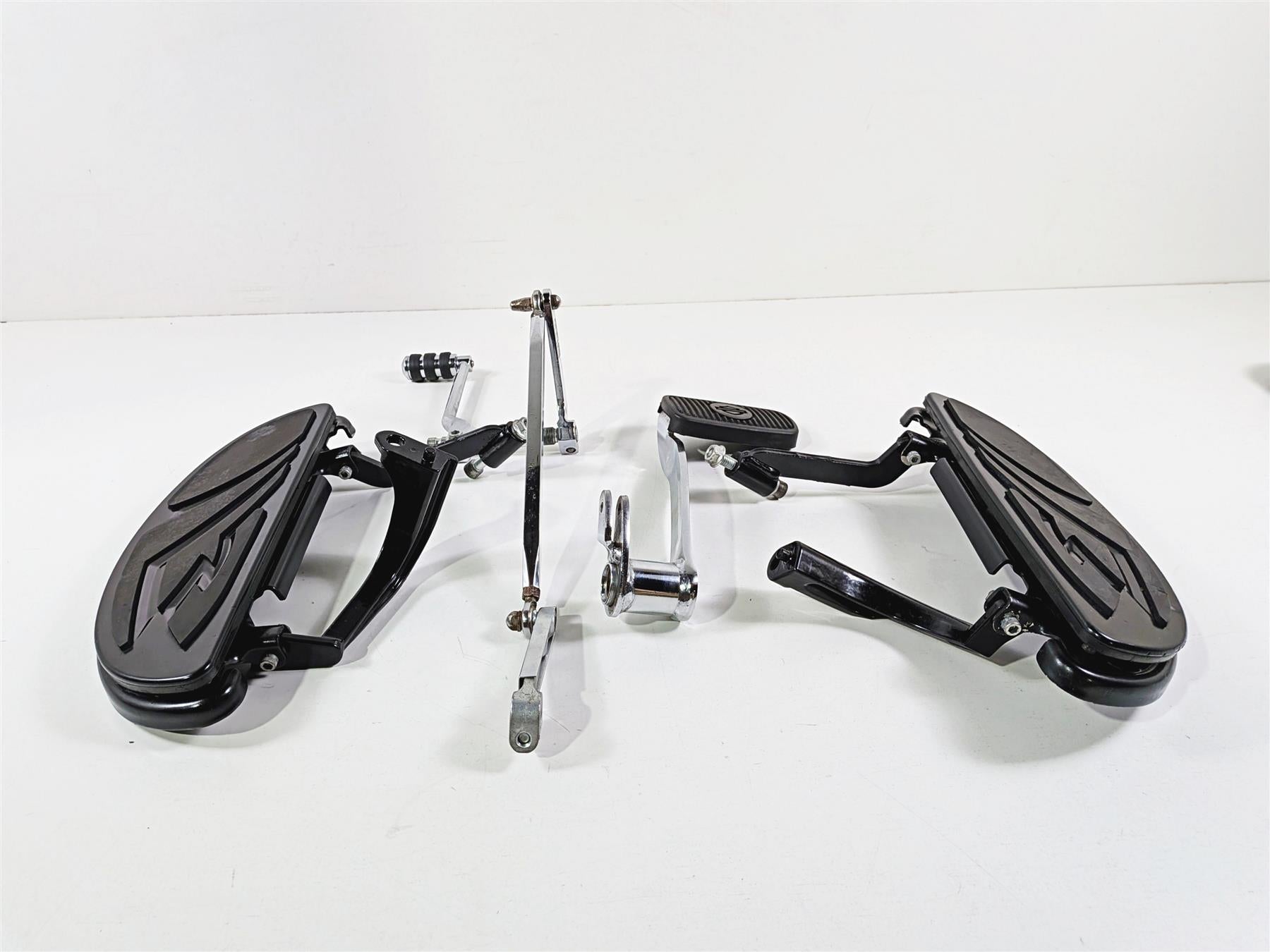 2014 Harley Touring FLHTK Electra Glide Front Floorboard & Lever Set 50621-06-Mototech271