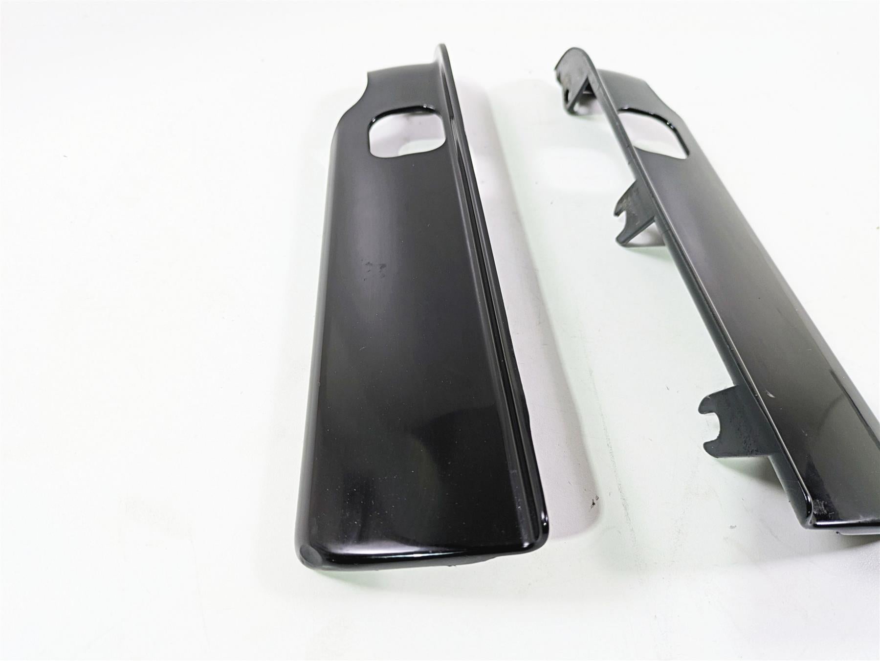2007 Harley Touring FLHRSE CVO Road King Rear Fairing Wing Filler Set 91628-07 {{ shop.shopifyCountryName }} - Mototech271