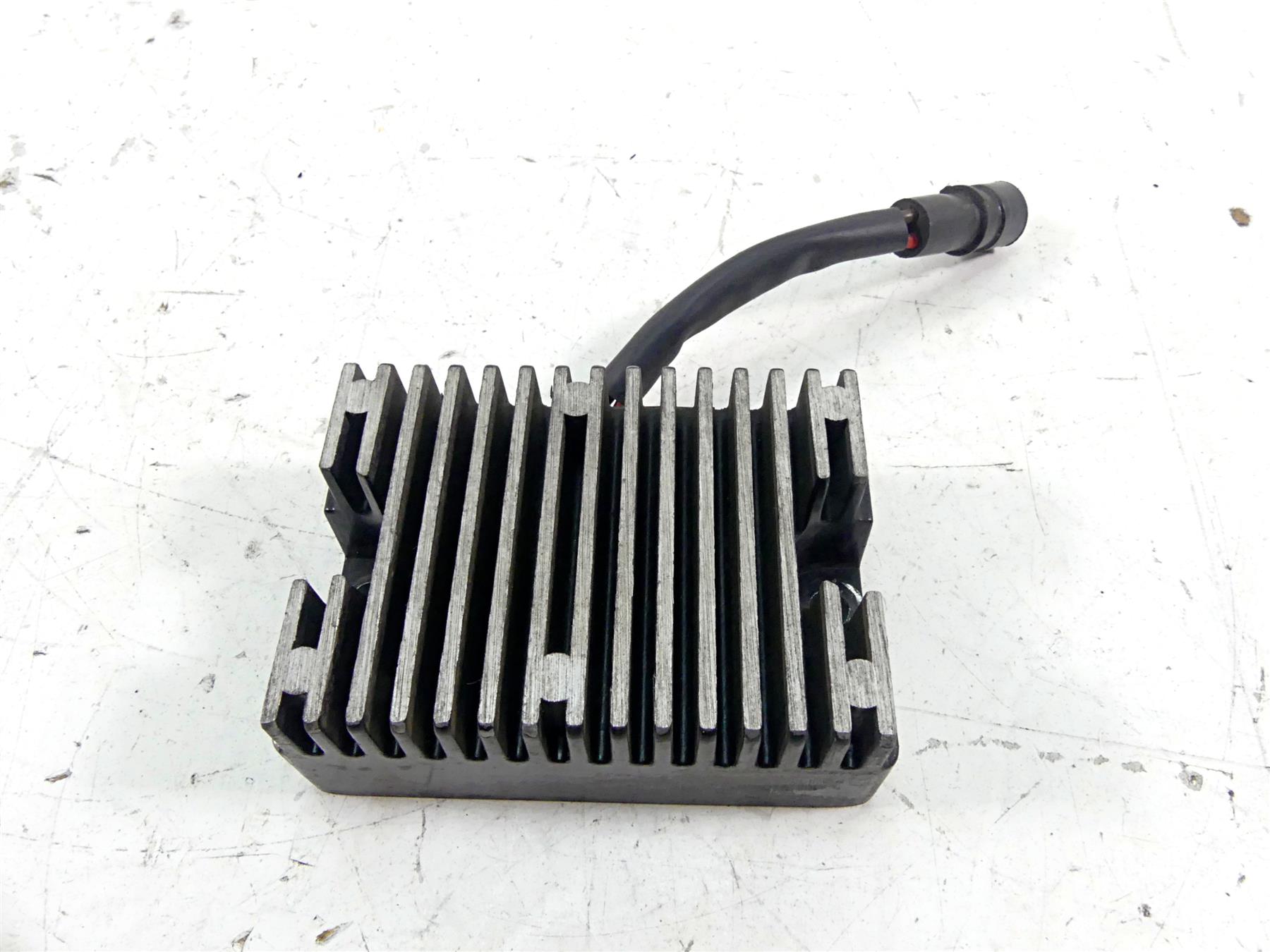 1979 Harley Sportster XLS1000 Roadster Rectifier Voltage Regulator 74504-78 {{ shop.shopifyCountryName }} - Mototech271