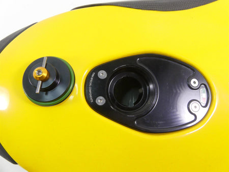 2004 Ducati 999 SBK Fuel Gas Petrol Tank Reservoir + Carbon Guards 58610531AB {{ shop.shopifyCountryName }} - Mototech271