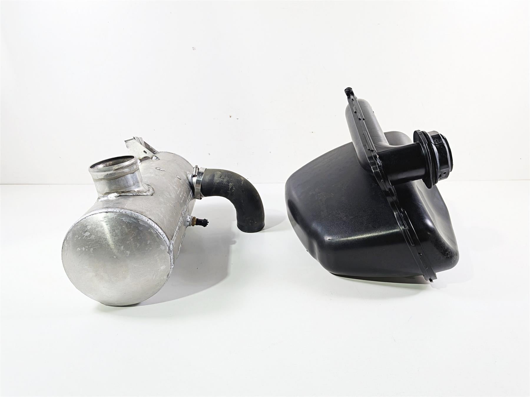 2021 Sea-Doo Spark 900 Trixx Exhaust Muffler Resonator Set 274001451 274001618 {{ shop.shopifyCountryName }} - Mototech271