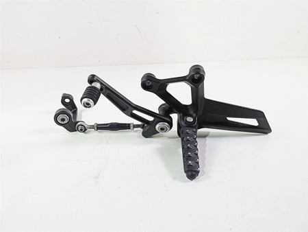 2018 KTM 1290 Super Duke R Left Rider Footpeg & Shift Lever 6130313800033S {{ shop.shopifyCountryName }} - Mototech271