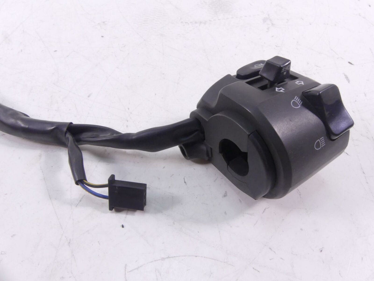 2012 Yamaha XT1200 Super Tenere Left Control Switch Blinker Light 23P-83973-10 {{ shop.shopifyCountryName }} - Mototech271