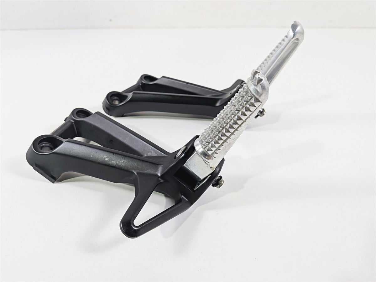 2023 Yamaha MT10 MTN1000 Rear Passenger Footpeg Rest Set 1RC-2741L-01-00 {{ shop.shopifyCountryName }} - Mototech271