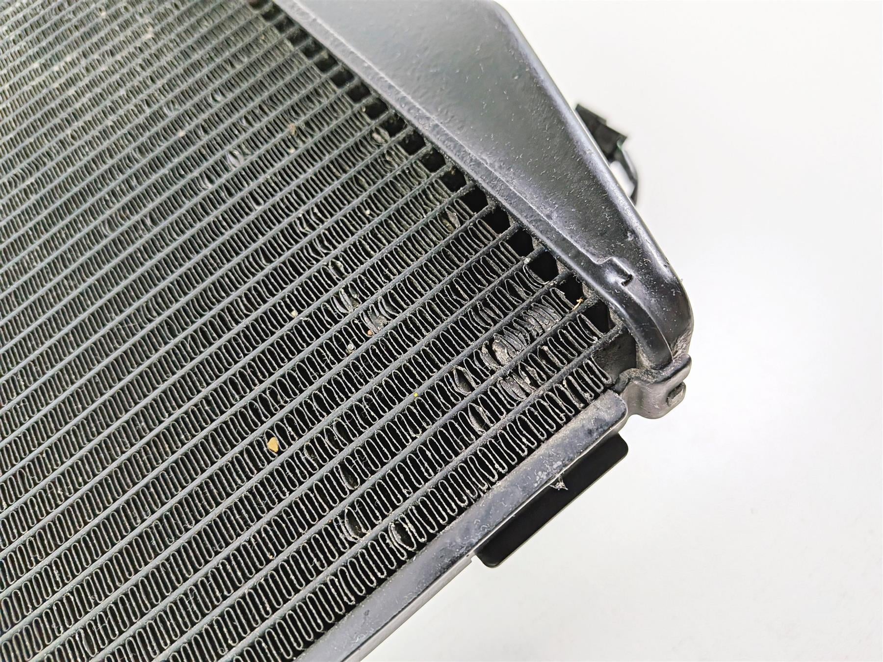 2008 Yamaha YZF R1 RN19 Coolant Radiator & Fan Set - Tested 4C8-12461-00-00 {{ shop.shopifyCountryName }} - Mototech271