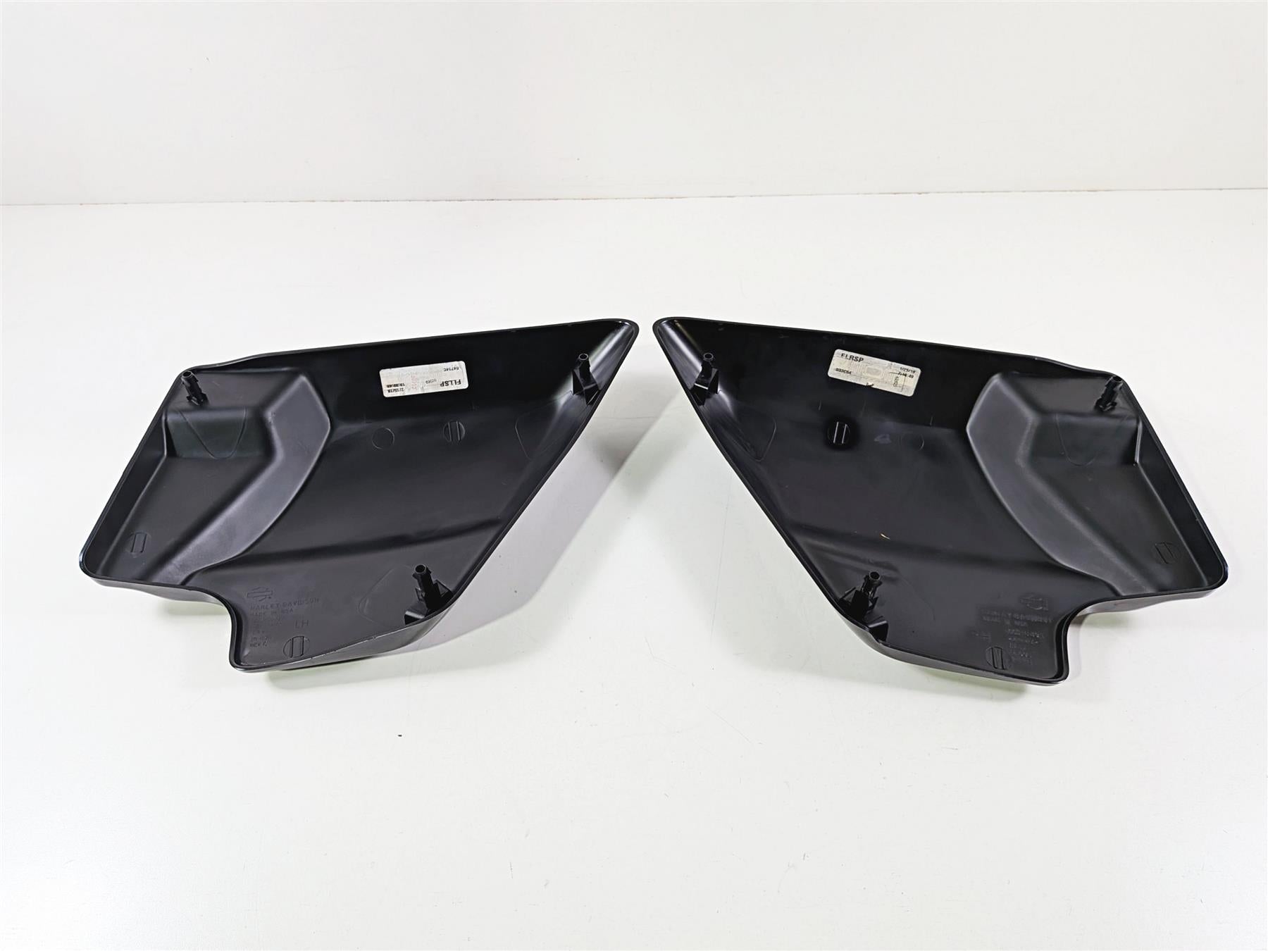 2018 Harley Touring FLHTCU Electra Glide Side Cover Fairing Set 66250-09-Mototech271