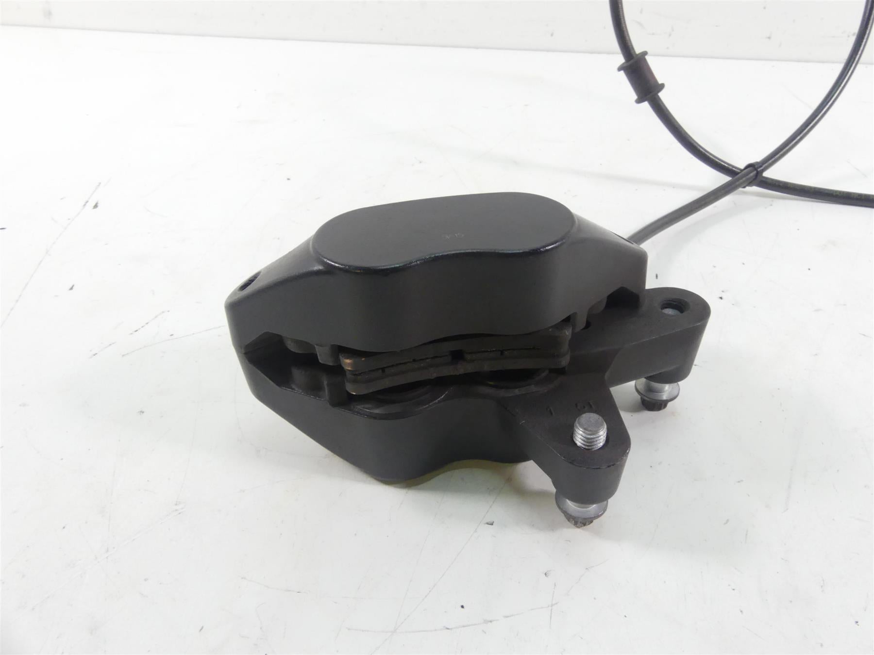 2016 Harley FLS Softail Slim Front Brake Caliper + Line 41300095 {{ shop.shopifyCountryName }} - Mototech271