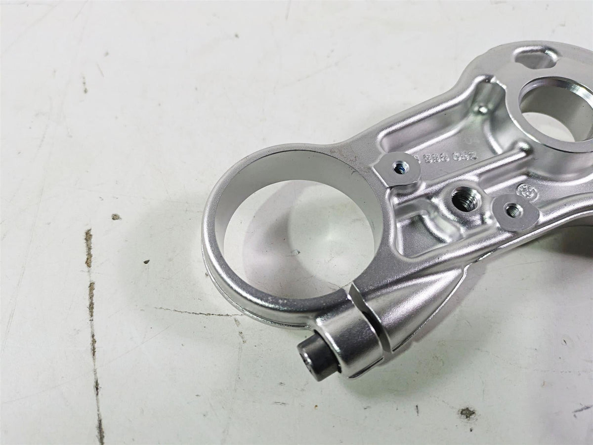 2015 BMW R nineT K21 Upper Triple Tree Steering Clamp 31428538052 {{ shop.shopifyCountryName }} - Mototech271