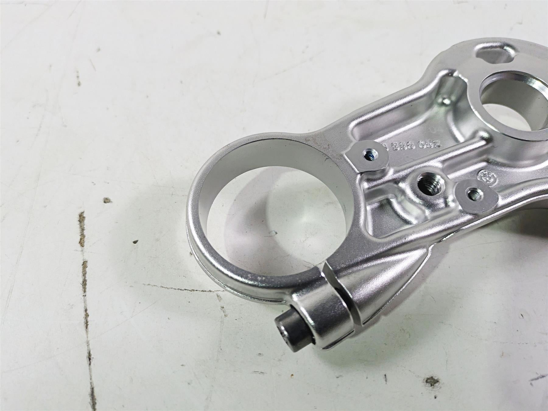 2015 BMW R nineT K21 Upper Triple Tree Steering Clamp 31428538052 {{ shop.shopifyCountryName }} - Mototech271
