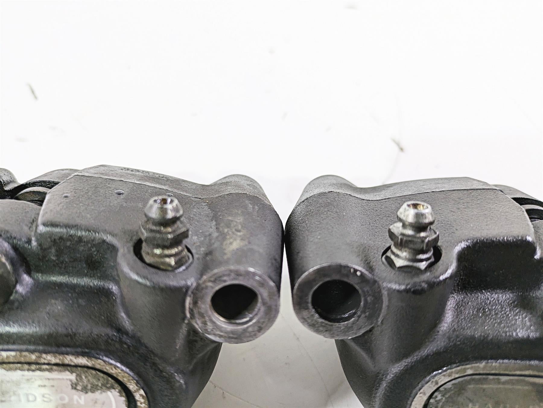 2016 Harley FXDL Dyna Low Rider Front Brake Caliper Set 41300001 41300002 {{ shop.shopifyCountryName }} - Mototech271