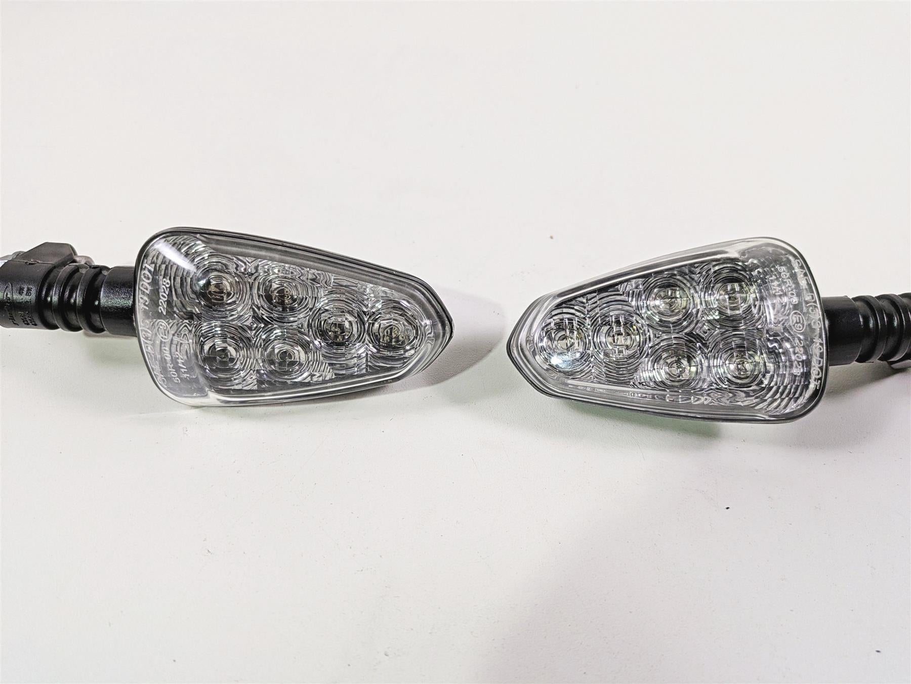 2024 Triumph Tiger 900 GT Rear Blinker Turn Signal Set T2707333 {{ shop.shopifyCountryName }} - Mototech271