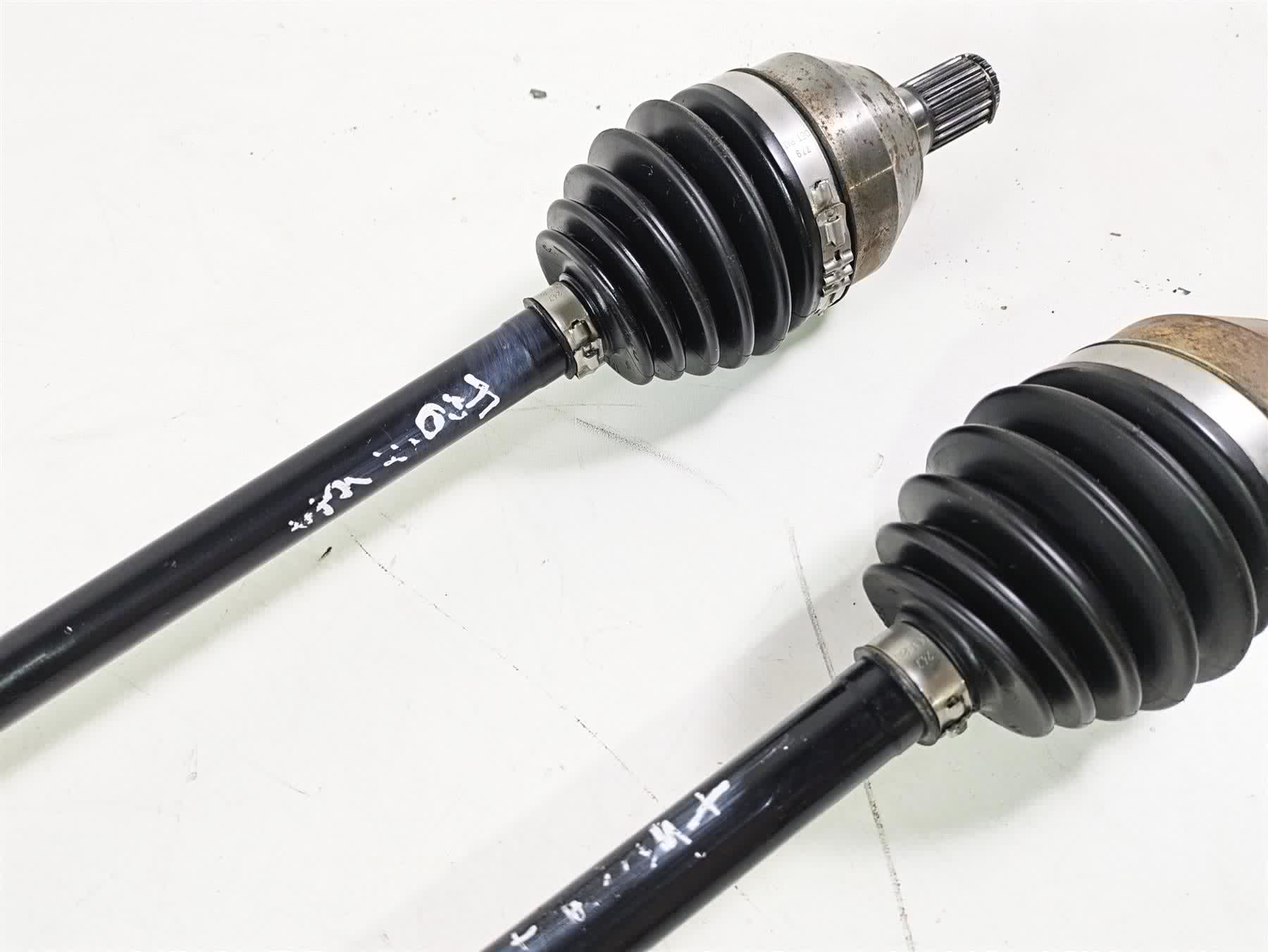 2018 Can Am Maverick X3 XRC Turbo R Front Drive Shaft Cv Axle Set 72" 705402048 {{ shop.shopifyCountryName }} - Mototech271