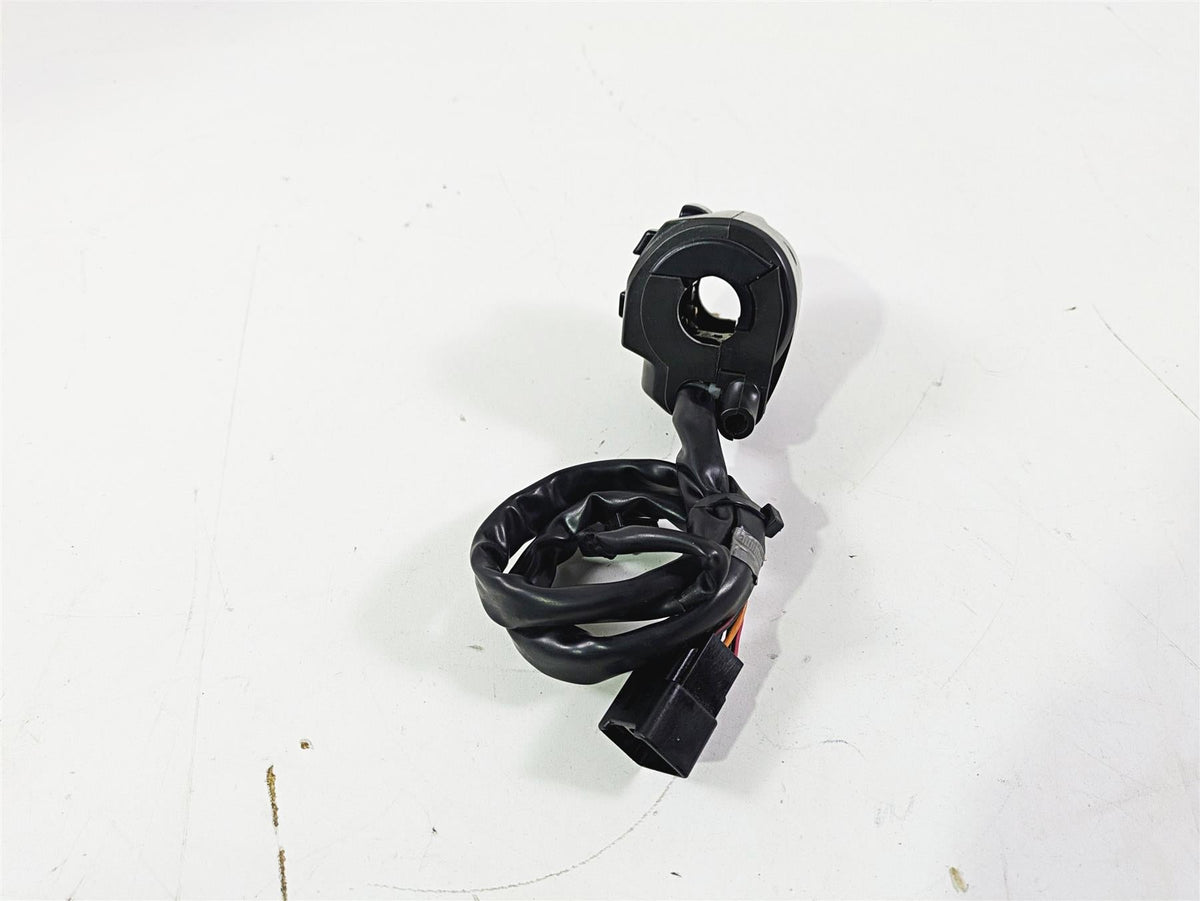 2005 Kawasaki ZX1000 ZX10R Ninja Left Hand Turn Signal Control Switch 46091-0116 {{ shop.shopifyCountryName }} - Mototech271