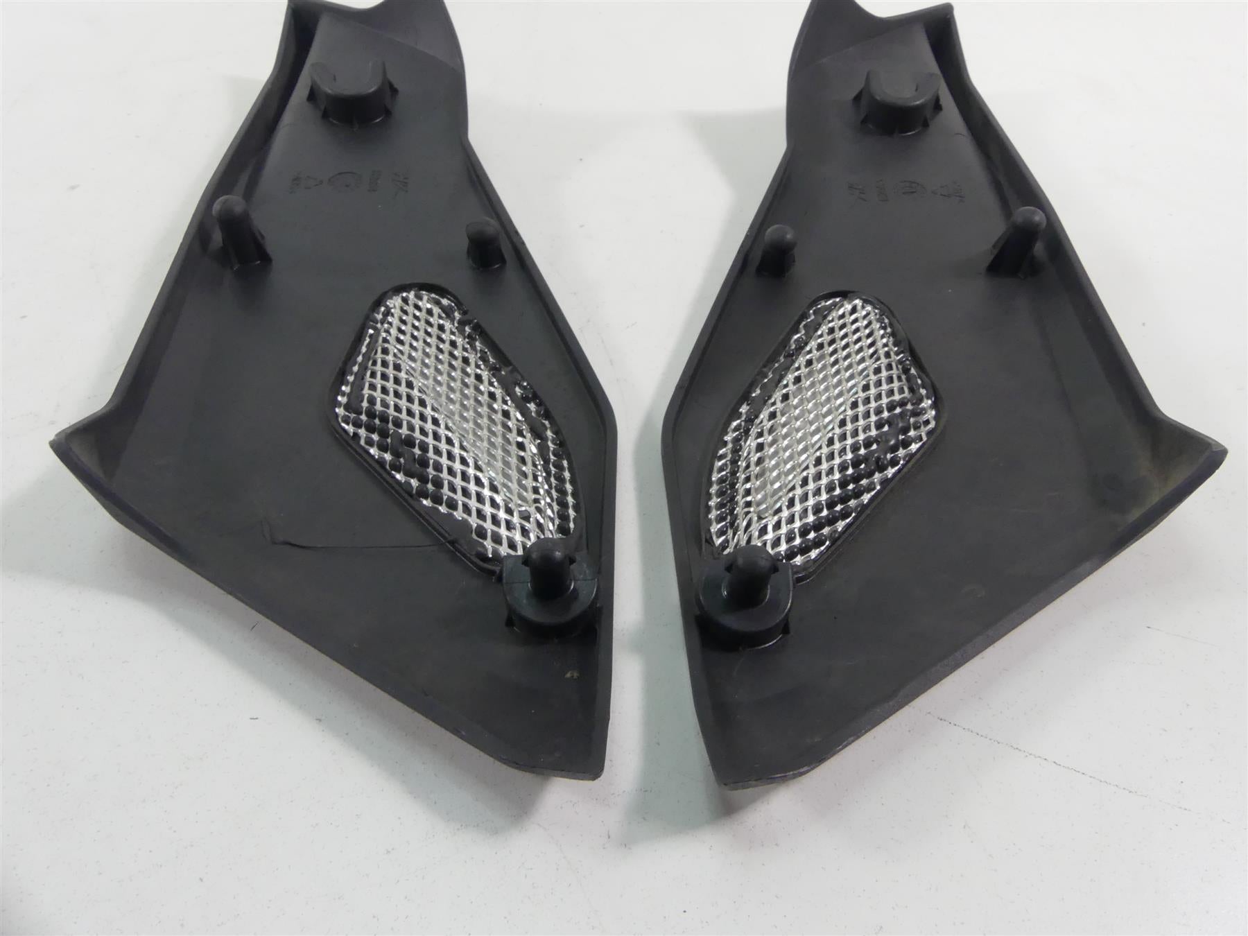 2012 Mv Agusta Brutale 1090 R Fuel Tank Side Cover Fairing 80F0B2952 80F0B2951 {{ shop.shopifyCountryName }} - Mototech271