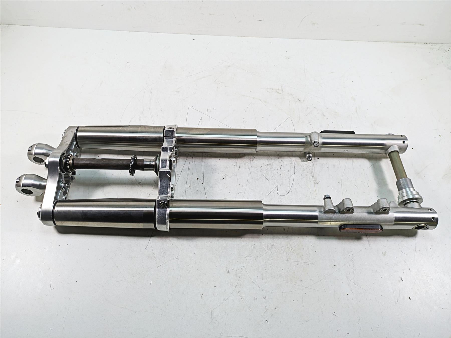 2011 Triumph America Straight Front Forks Triple Tree Axle Riser Set T2041404 {{ shop.shopifyCountryName }} - Mototech271