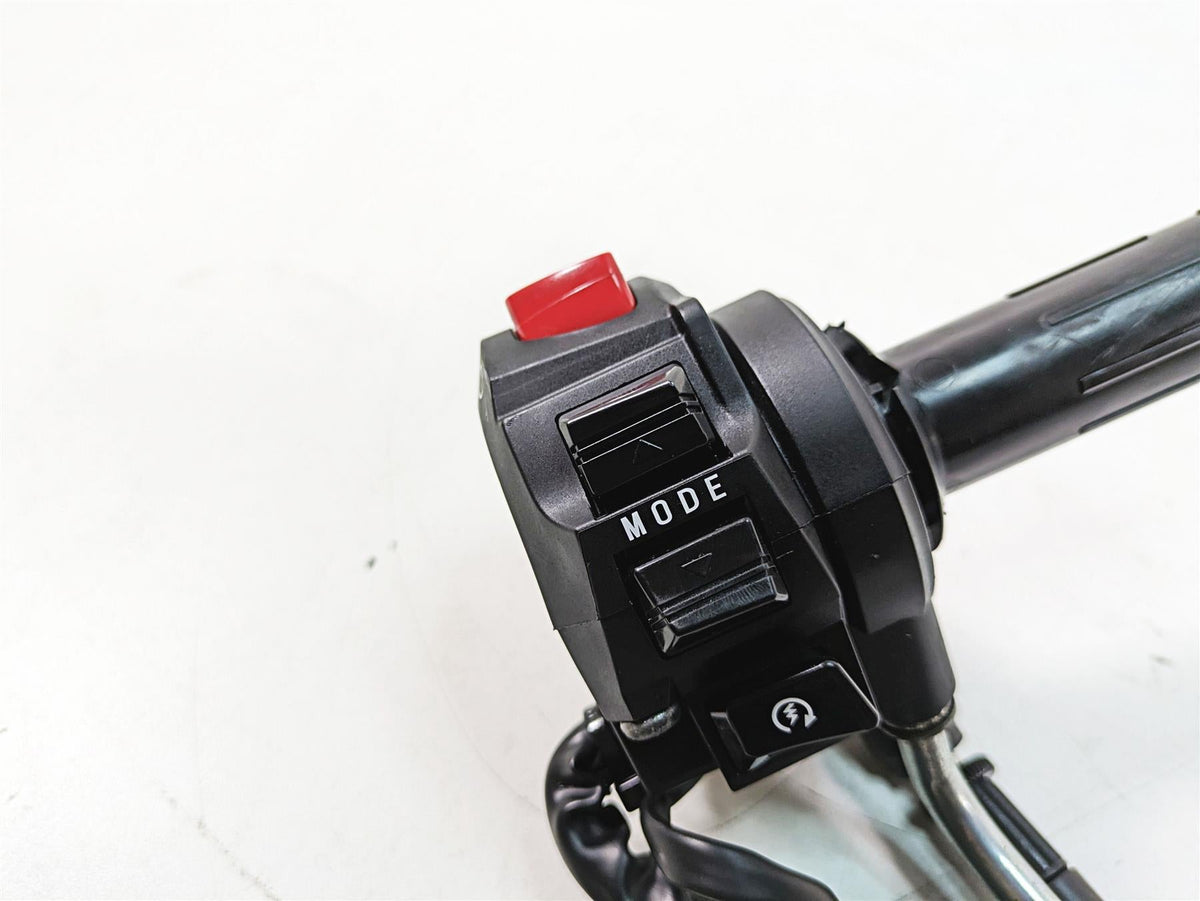 2009 Suzuki GSXR750 K9 Right Hand Throttle Control Switch - Read 37200-21H01 {{ shop.shopifyCountryName }} - Mototech271