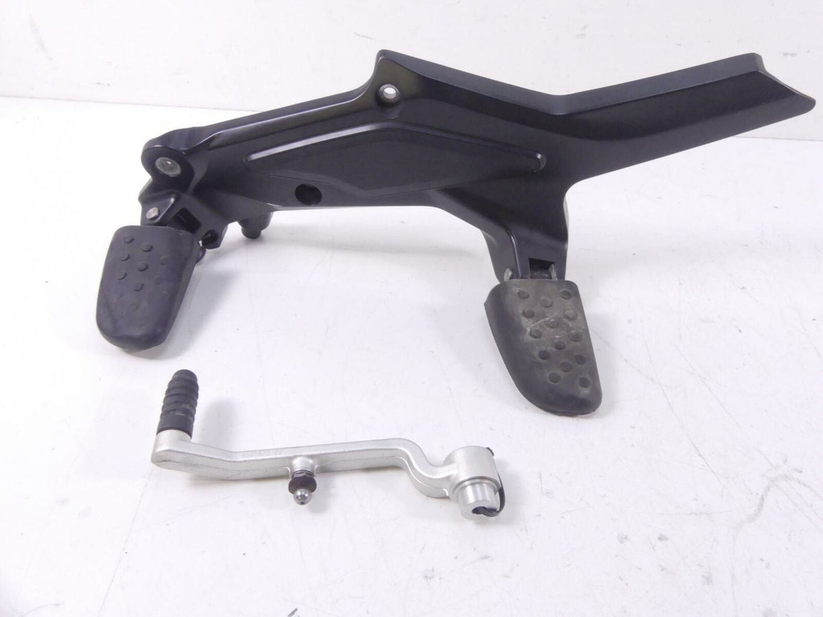 2018 BMW K1600 Bagger Left Side Footpeg Foot Peg Shift Pedal Set 46718559649 {{ shop.shopifyCountryName }} - Mototech271