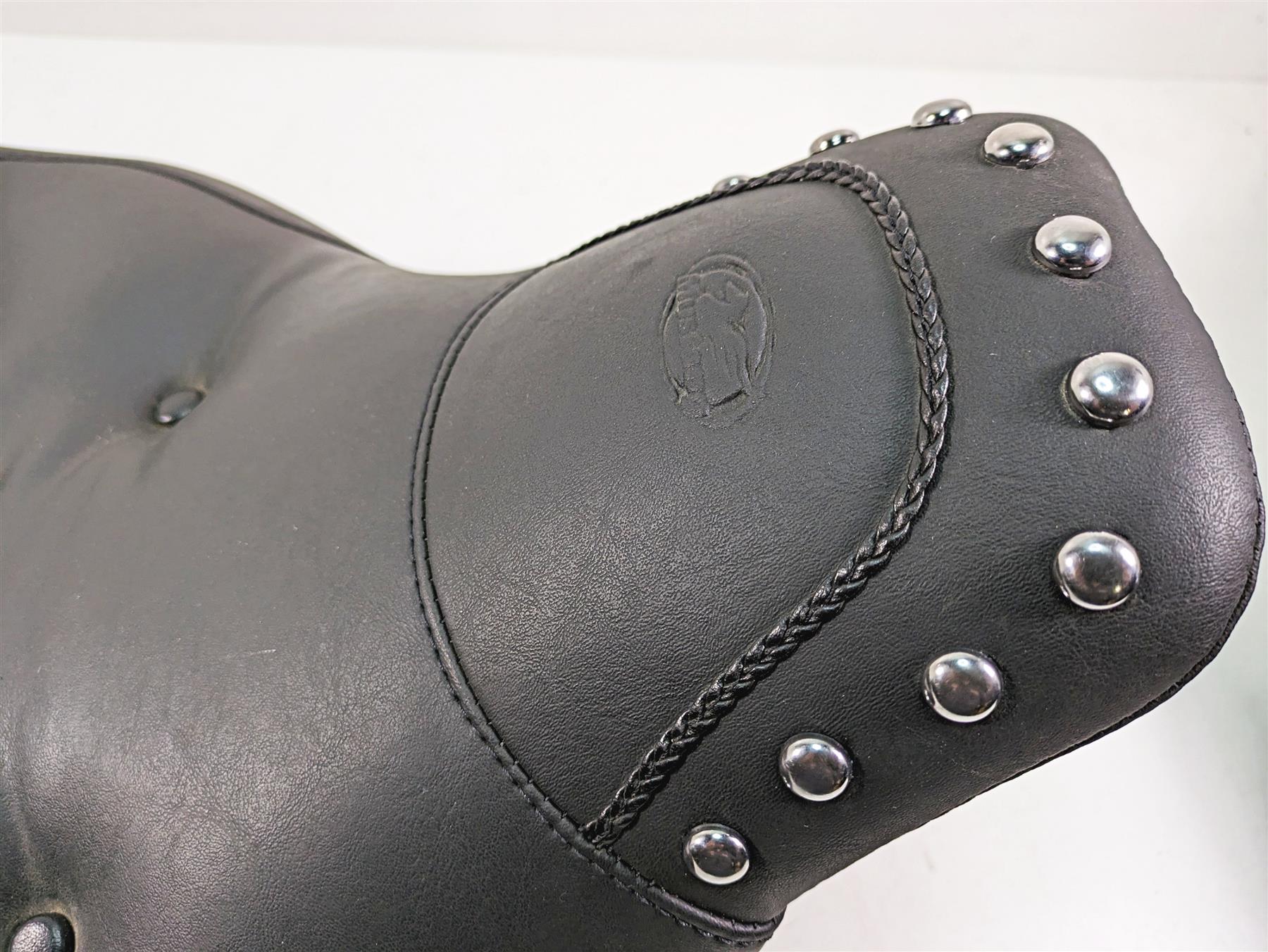 1999 Harley Touring FLHTC Electra Glide Seat Saddle Mustang Wide Studded 76652 {{ shop.shopifyCountryName }} - Mototech271