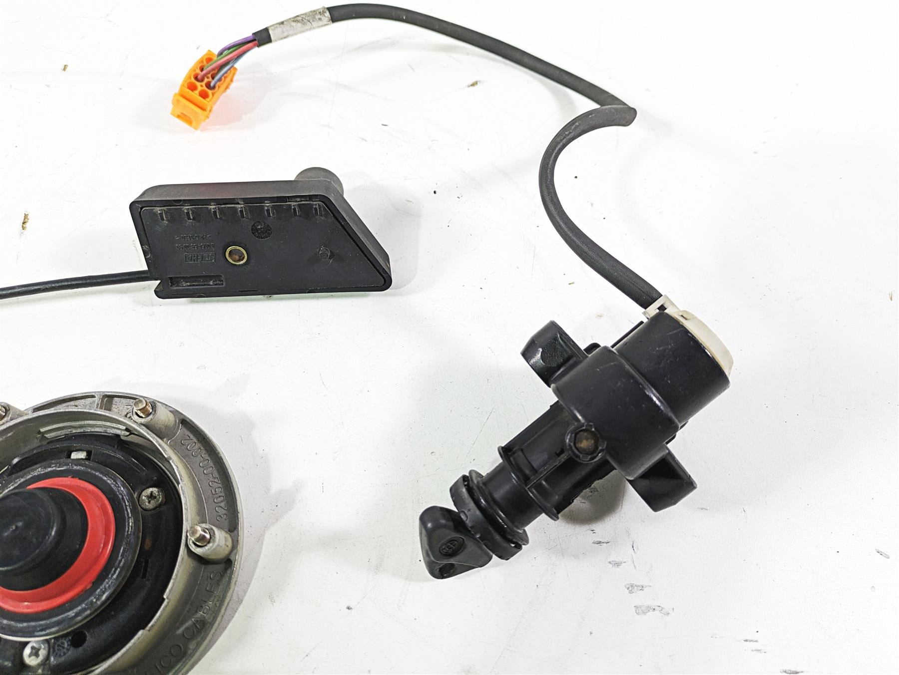 2004 BMW R1150GS R21 Ignition Switch Key Lock Set 51252313183 {{ shop.shopifyCountryName }} - Mototech271