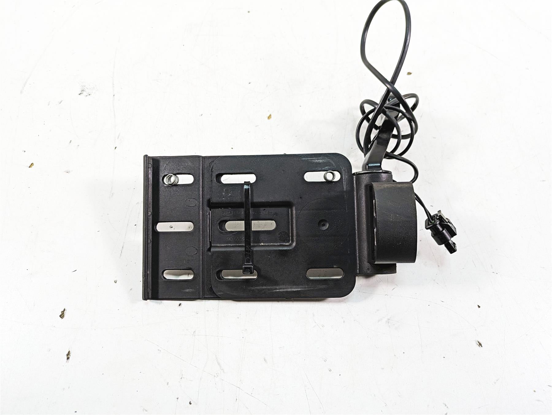 2020 Harley Softail FXBB Street Bob Side License Plate Holder Mount 67900343 {{ shop.shopifyCountryName }} - Mototech271