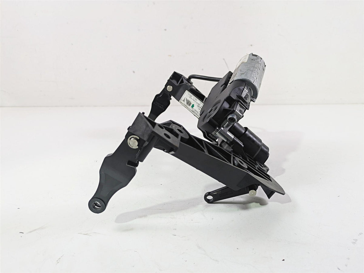 2014 BMW K1600 GTL K48 Windshield Adjuster & Motor 46637724081 46638557439 {{ shop.shopifyCountryName }} - Mototech271