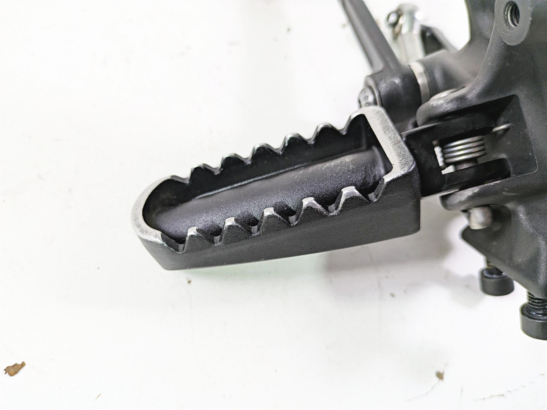 2022 Harley RA1250 S Pan America Left Rider Footpeg & Shifter 33600309A 33600269 {{ shop.shopifyCountryName }} - Mototech271