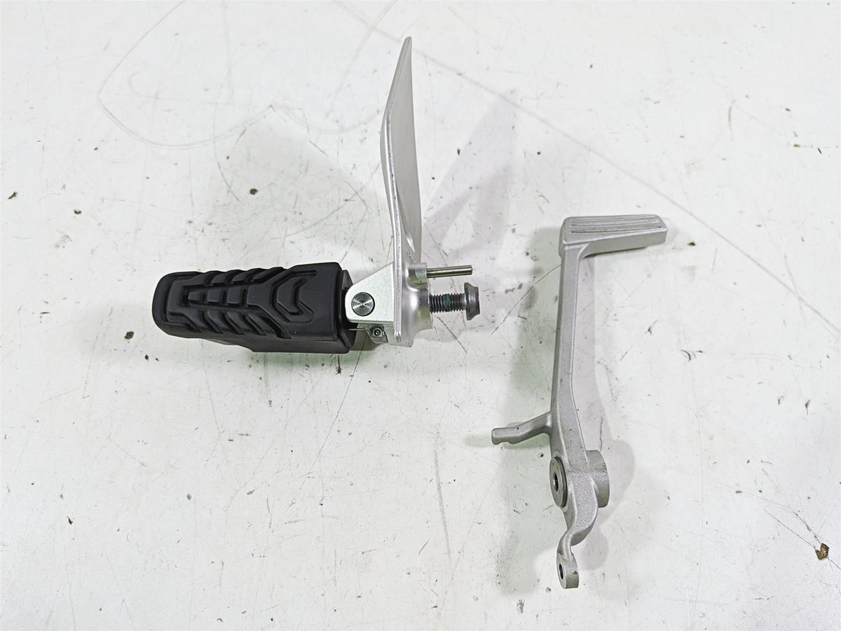 2014 BMW R1200 RT RTW K52 Right Left Footpeg & Brake Pedal 46718535642 {{ shop.shopifyCountryName }} - Mototech271
