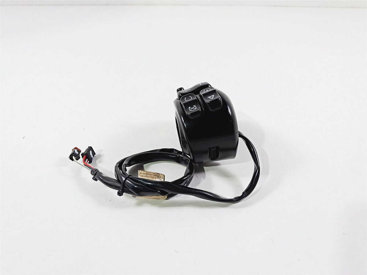 2018 Harley Touring FLHTCU Electra Glide Right Hand Control Switch 69200631-Mototech271