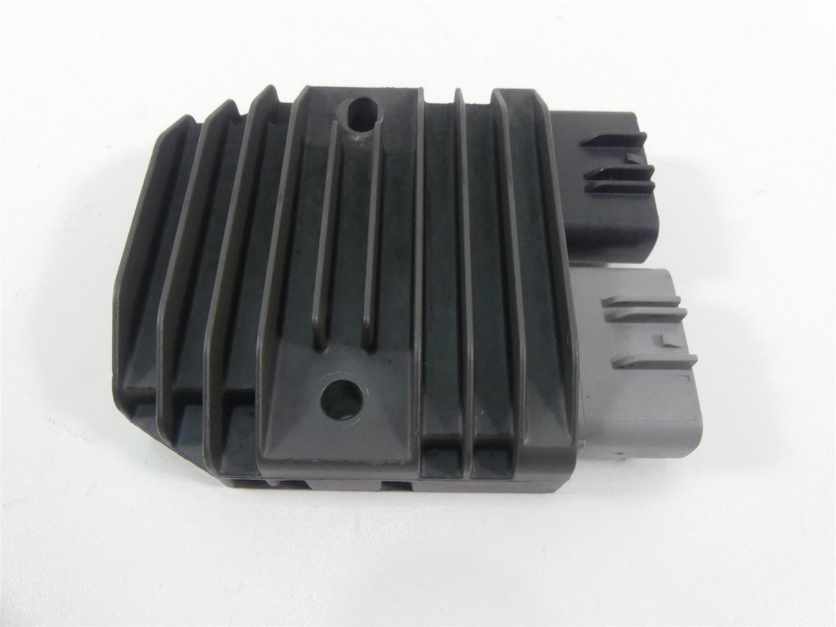 2013 Triumph Rocket 3 Touring Rectifier Voltage Regulator T1300470 FH009AA {{ shop.shopifyCountryName }} - Mototech271