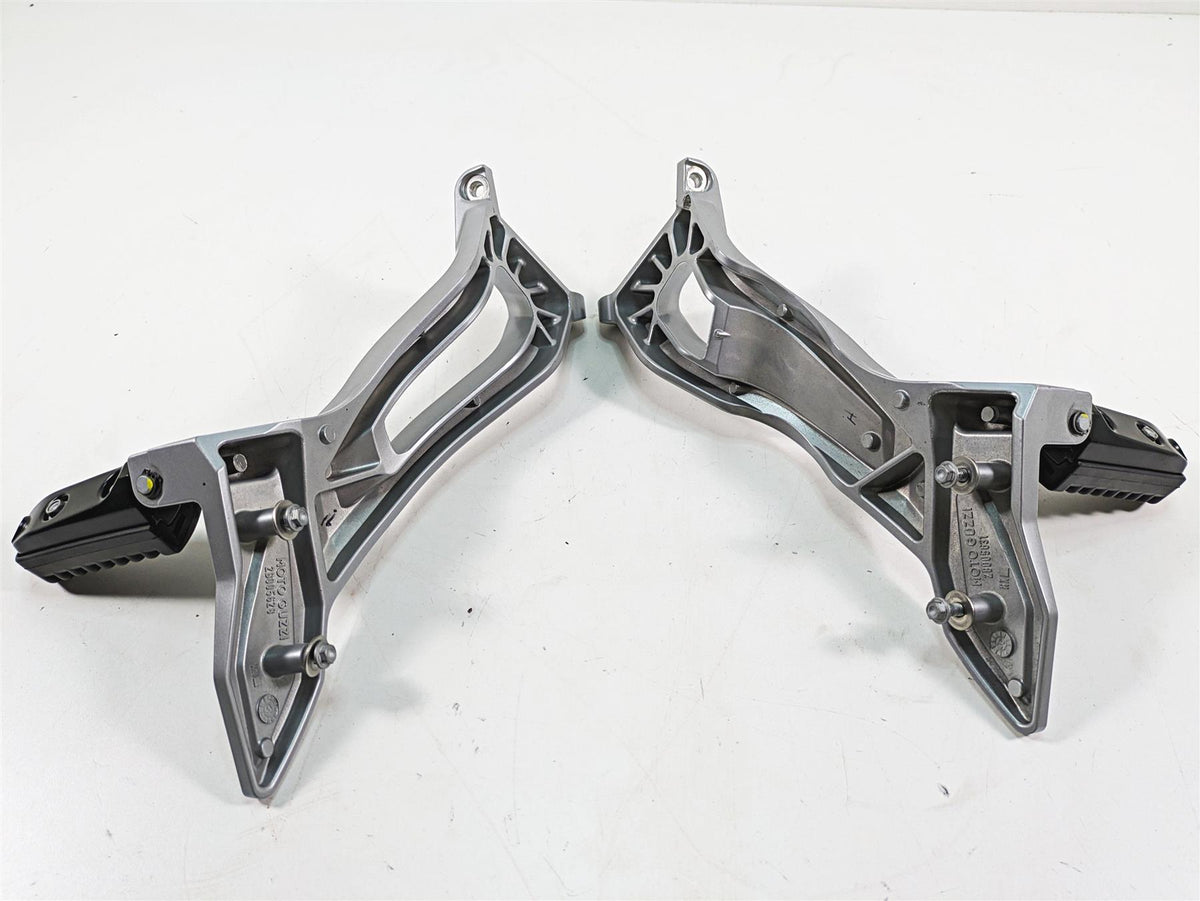 2020 Moto Guzzi V85 TT Adventure Rear Passenger Footpeg Rest Set 2B005628 {{ shop.shopifyCountryName }} - Mototech271